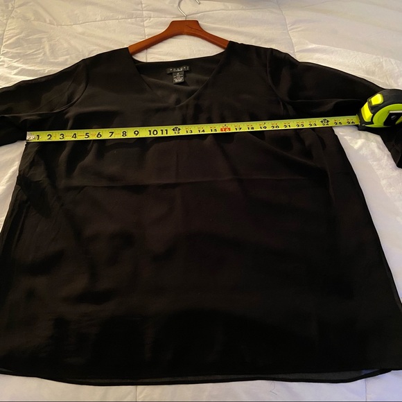 V Neck Blouse with Ruffled Sleeves - Picture 4 of 6